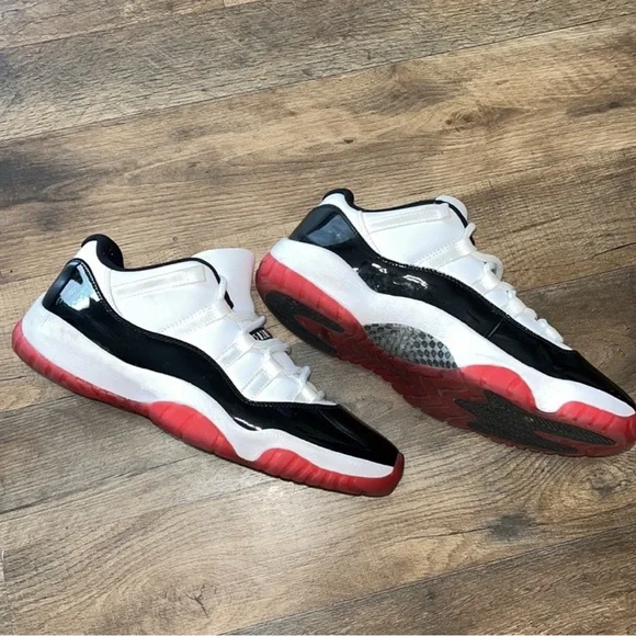 Jordan 11 Retro Low Concord Bred size 10 AV2187-160
2020 PRE-OWNED - Picture 3 of 5